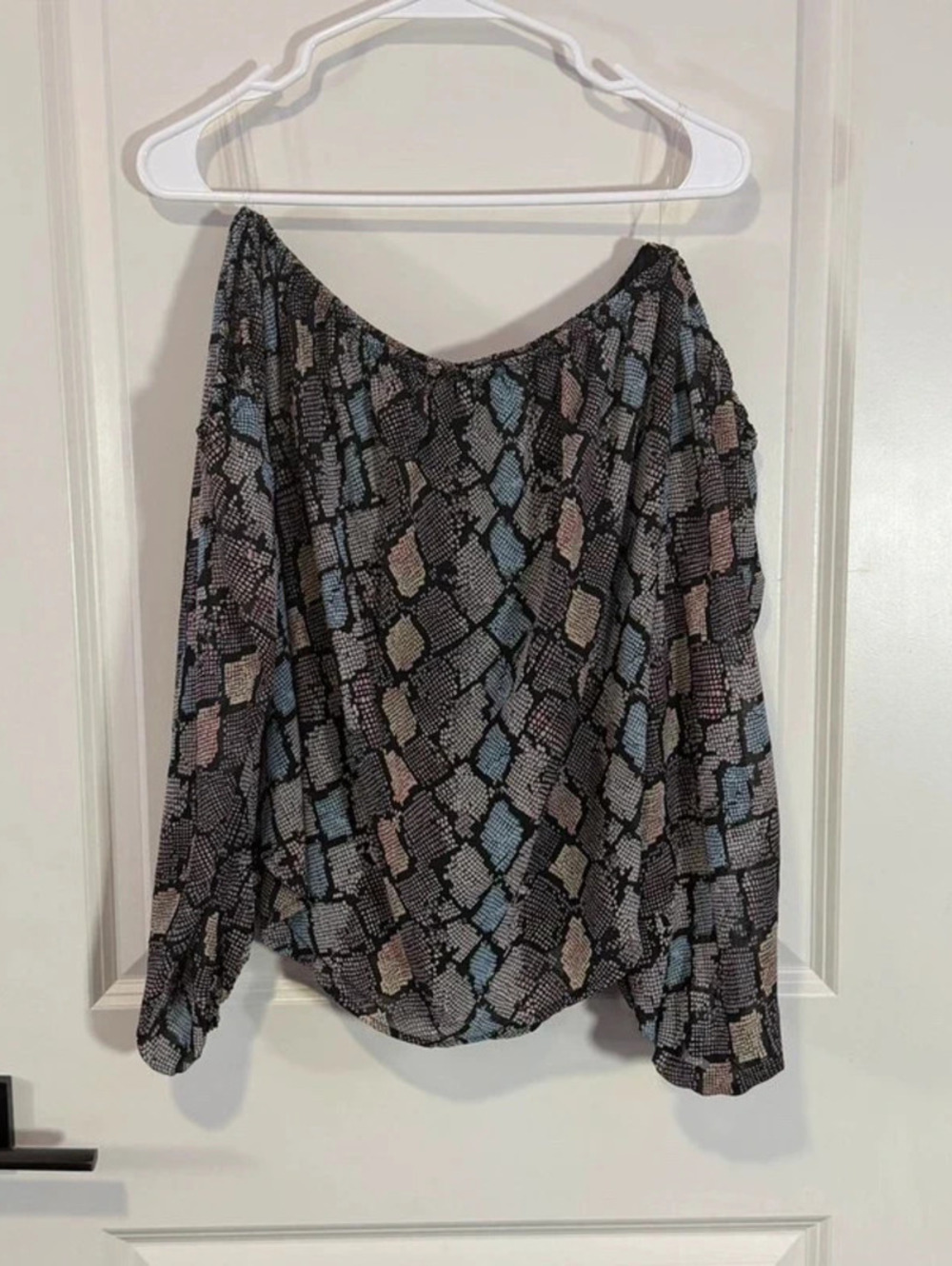 NWT Willow Root women’s off the shoulder blouse